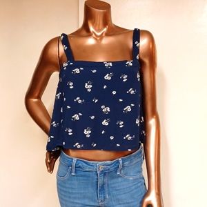 Hollister Daisy on Navy Crop Top